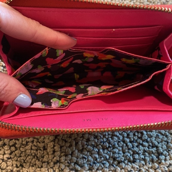 Stella and Dot Wrap Around Zippered Wallet in EUC - Picture 6 of 12